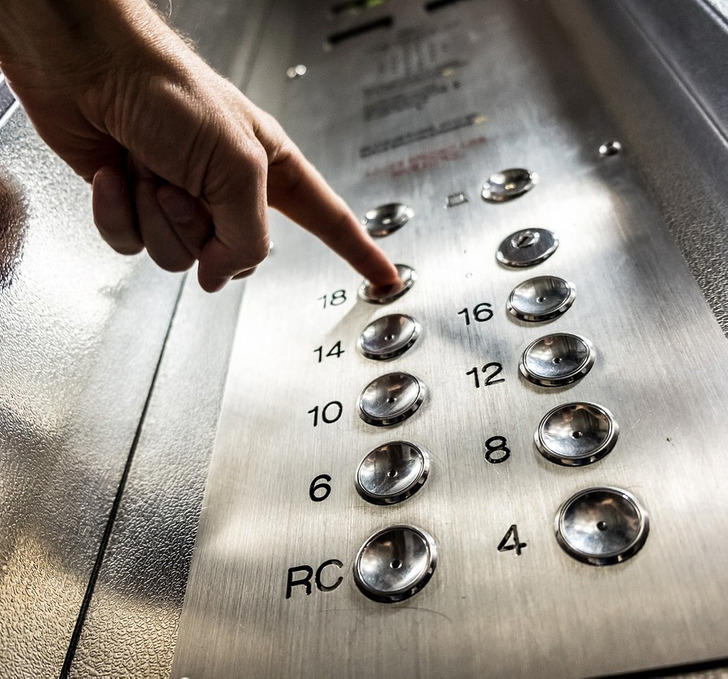 15 stories that prove some people live in a world with totally ...