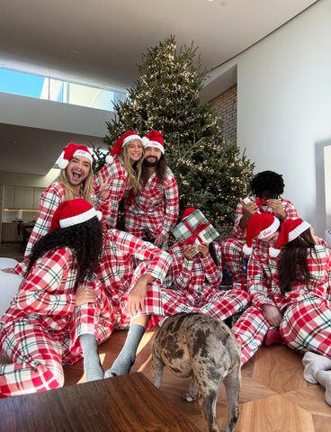 Heidi Klum/Instagram Heidi Klum and her blended family celebrate the holidays in sweet photo