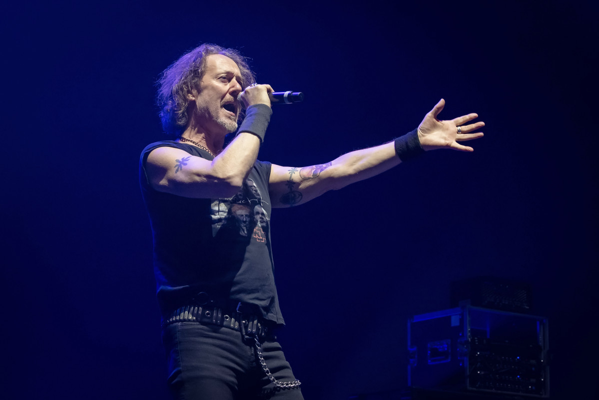 Rock vocalist announces new plans after sudden exit: 'It’s time to move on'