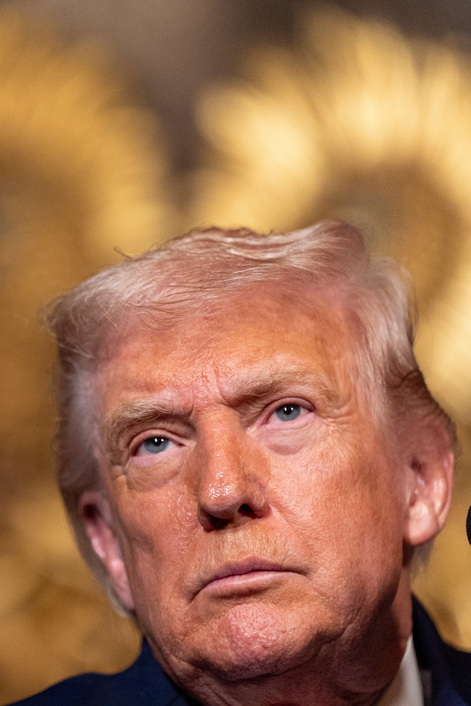 Judge blocks Trump effort to strip security clearance from attorney who represented whistleblowers<br>