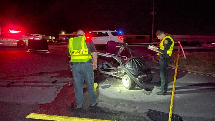 Elderly man fatally struck by car while riding golf cart in Lakeland ...