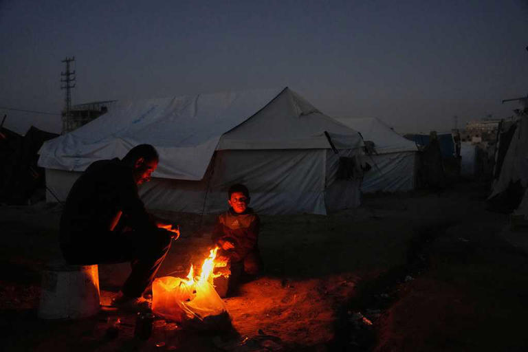 Israel accuses Hamas of ceasefire violation after blast in Gaza wounds ...