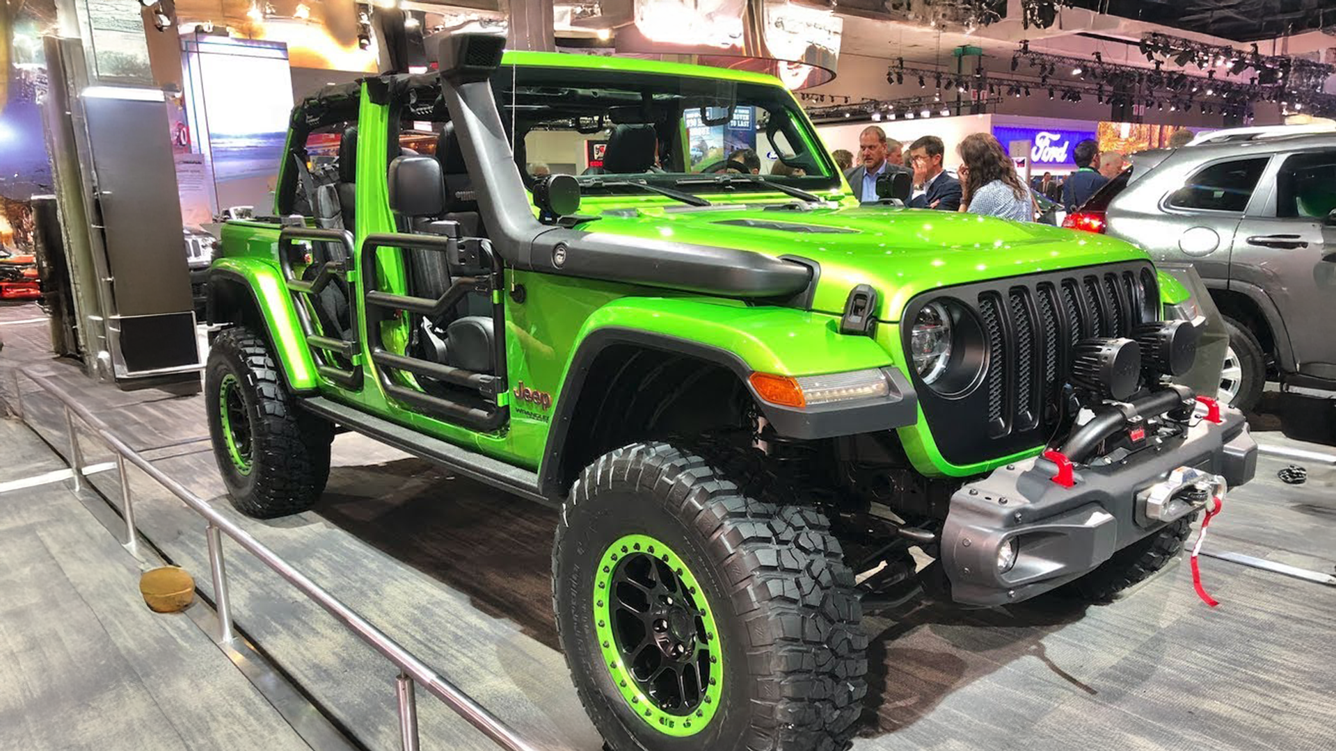 Jeep Wrangler JL green with Mopar parts