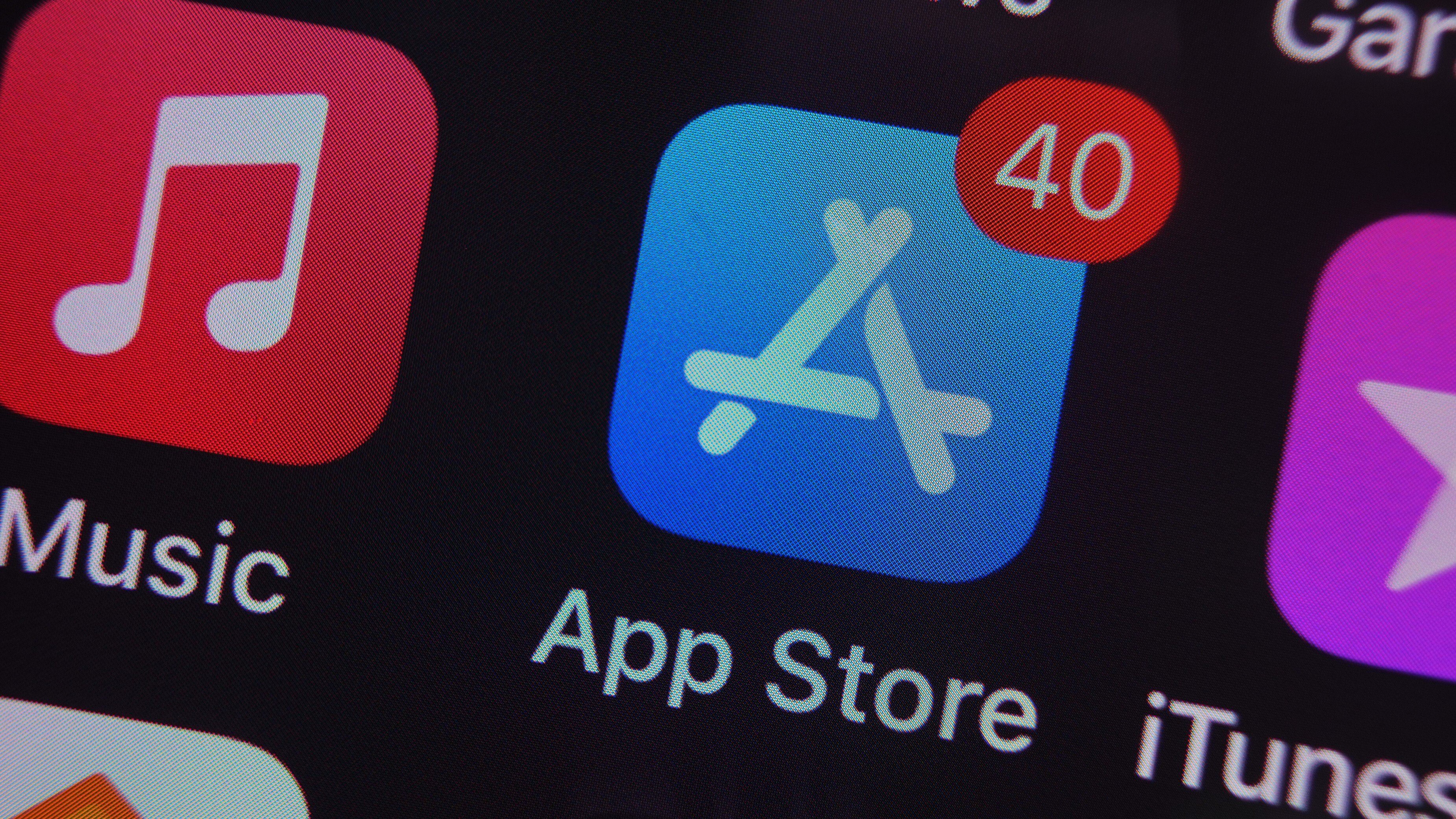 Apple, Google pause plans for App Store changes in Texas after new ruling