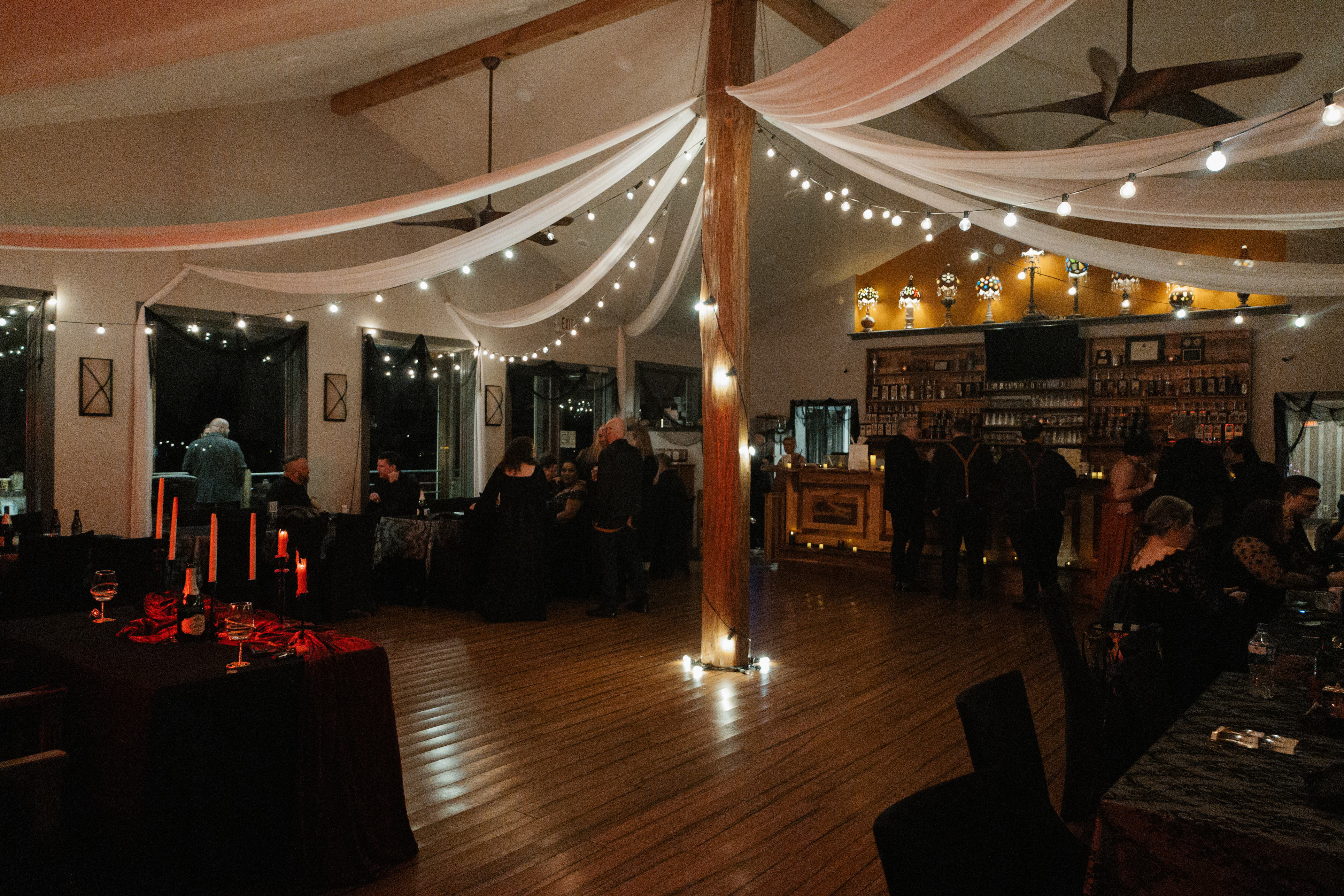 View of Couples left scrambling with wedding plans after Middle Tennessee venue ...