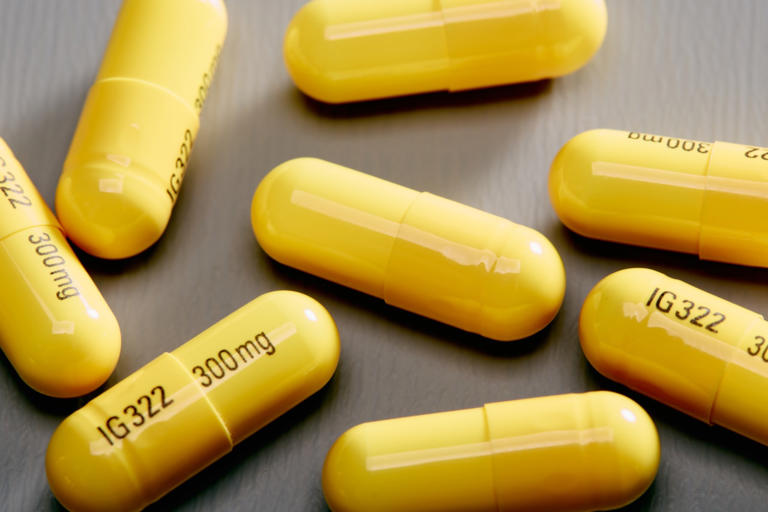 The Hidden Risks of America’s Most Popular Prescription Painkiller