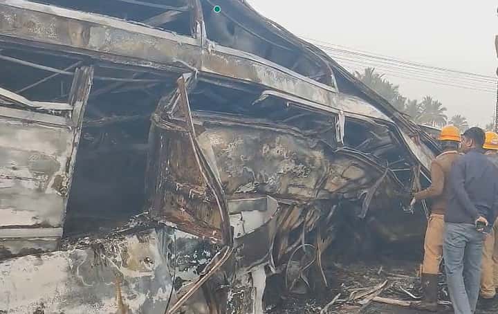 10 killed as private bus catches fire after collision with truck in ...