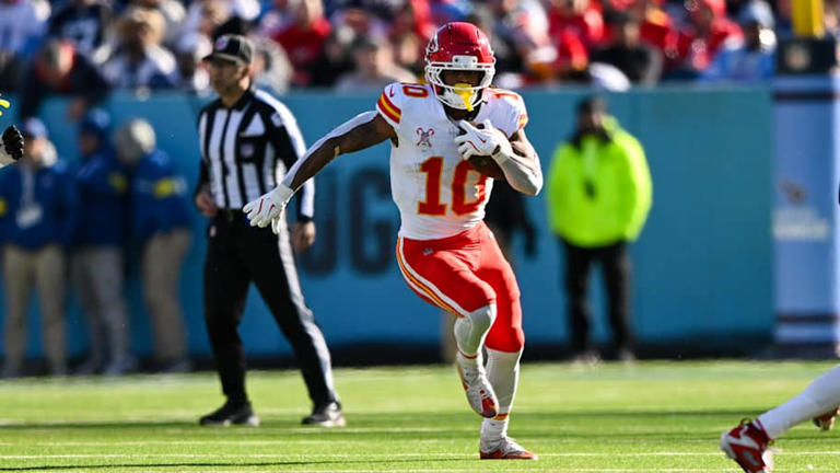 Fantasy football week 17 start ‘em, sit ‘em: Kareem Hunt vs. Isiah Pacheco