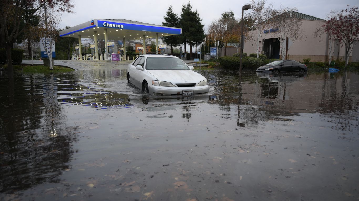 Photos: Storm slamming Southern California with flooding rains triggers evacuations<br><br>