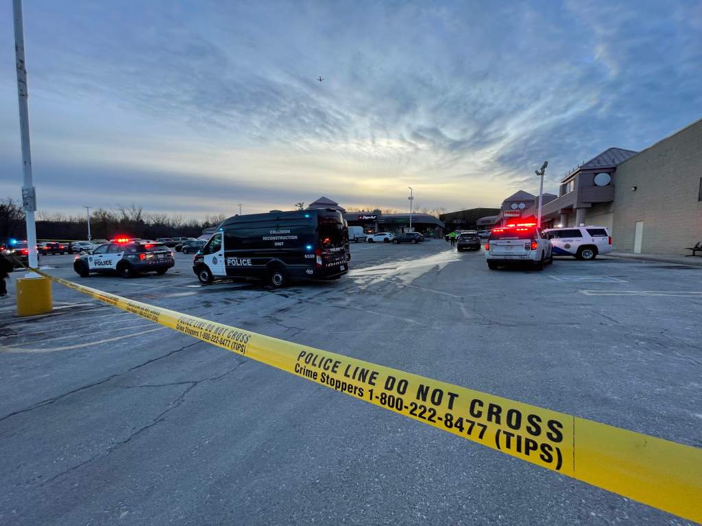 Male pedestrian killed, 4 injured after vehicle crashes into Toronto store