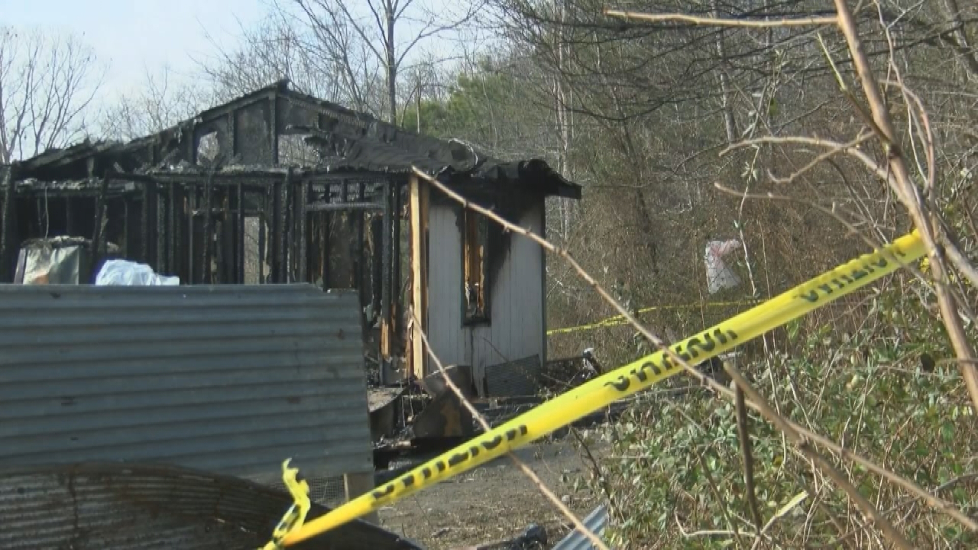 3 young children killed in Kentucky house fire before Christmas Eve