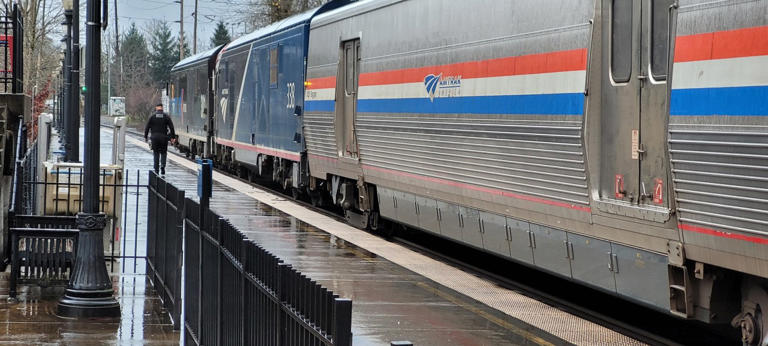 Pedestrian hit by Amtrak declared dead at Oregon City train station