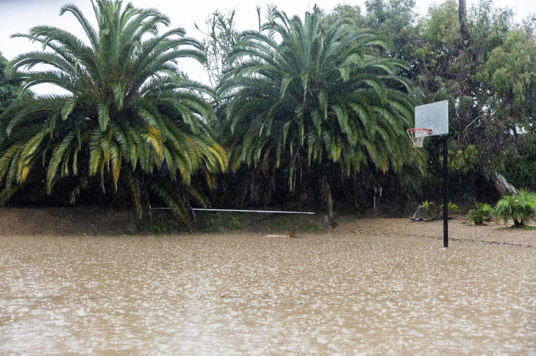 Photos: Storm slamming Southern California with flooding rains triggers ...