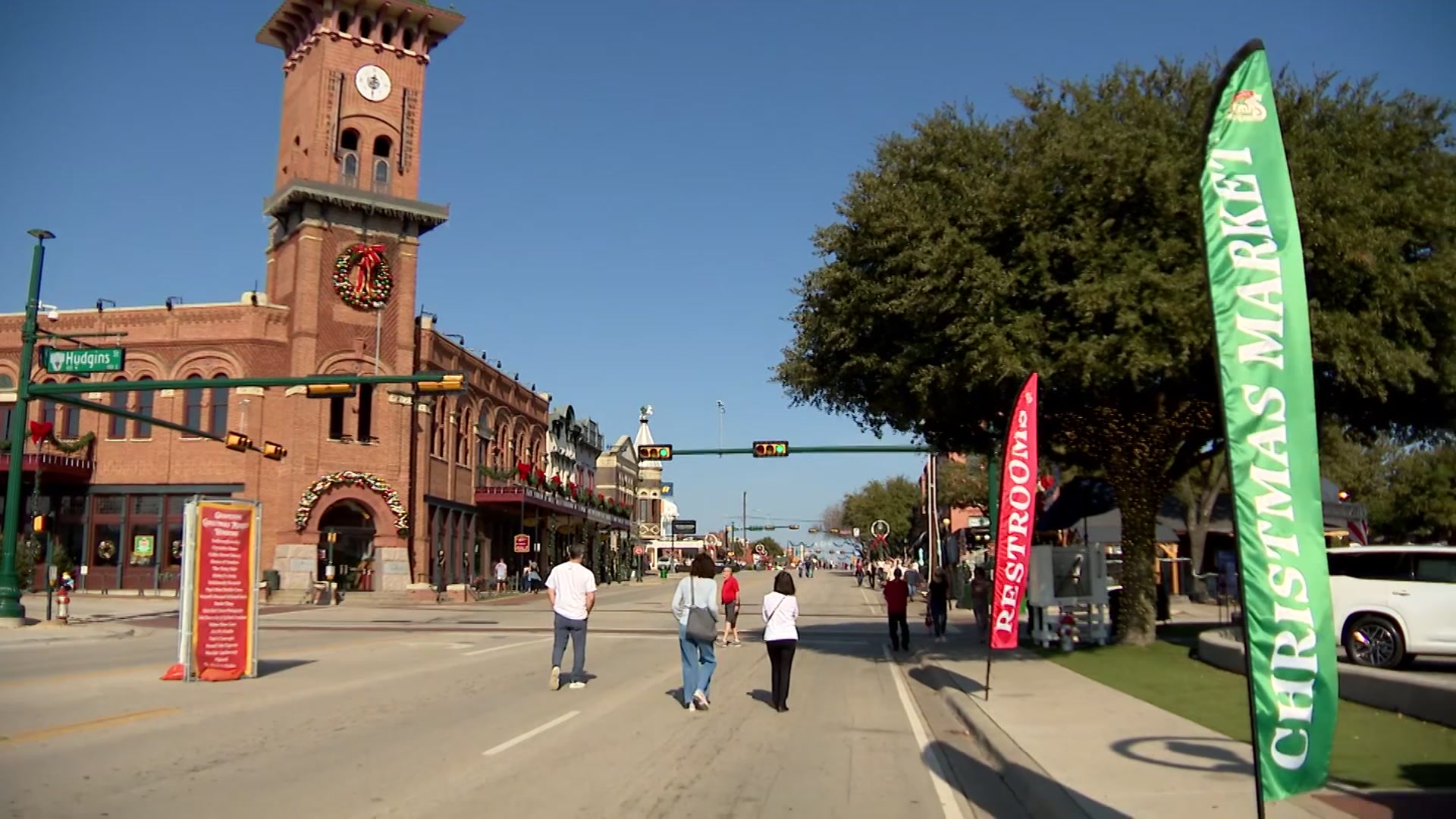 Texas heat melts ice but not holiday spirit in Grapevine