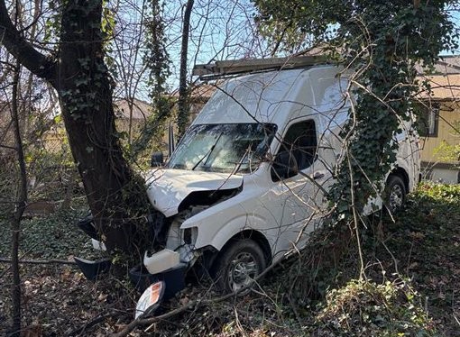 ICE officers shoot at van near Baltimore; 2 migrants injured: Officials<br>