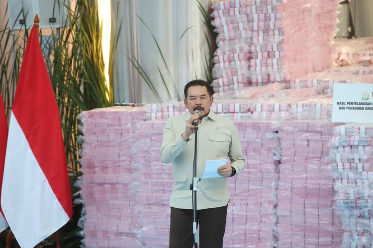 Tegaskan Tidak Melindungi Jaksa Terlibat OTT, Jaksa Agung: Bersyukur Dibantu KPK