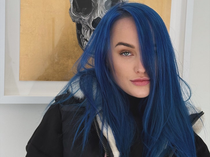 Former One Direction Opener Camryn Magness Dead at 26