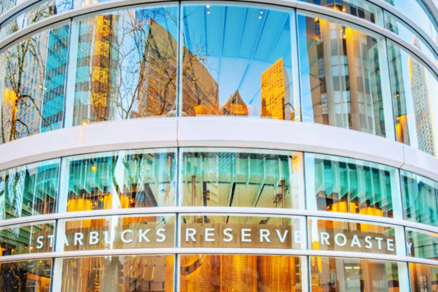 Starbucks worker's union stages 'Downtown Throwdown' in Chicago - update