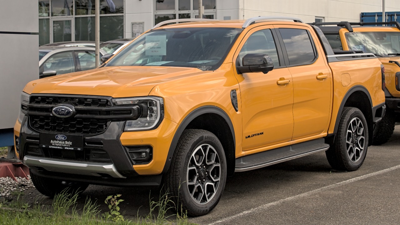 Ford refreshes the 2026 Ranger to take on HiLux, drops bi-turbo