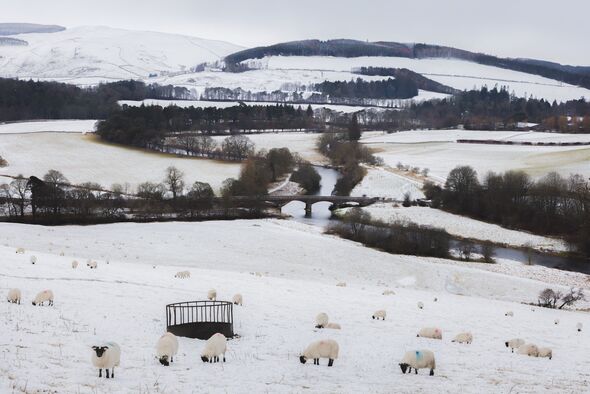 UK weather maps show where in Britain gets snow right at end of ...