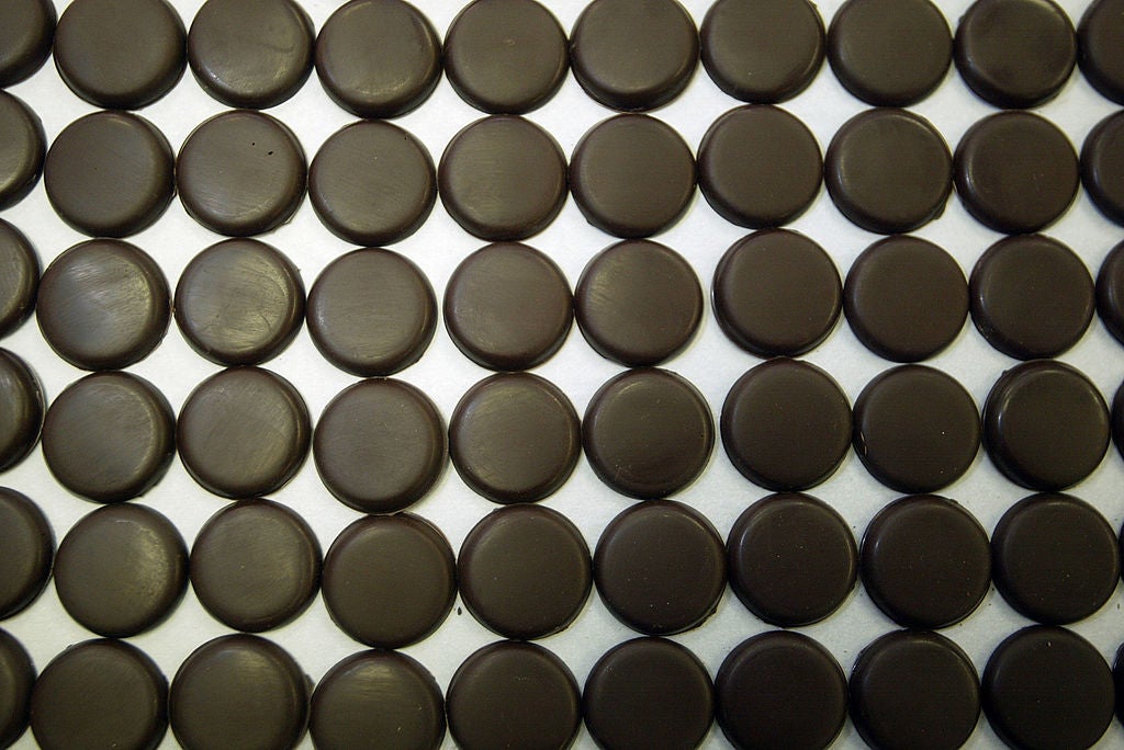 Dark chocolate is rich in flavonoids, which are antioxidants found in food that fight inflammation. (Getty Images)