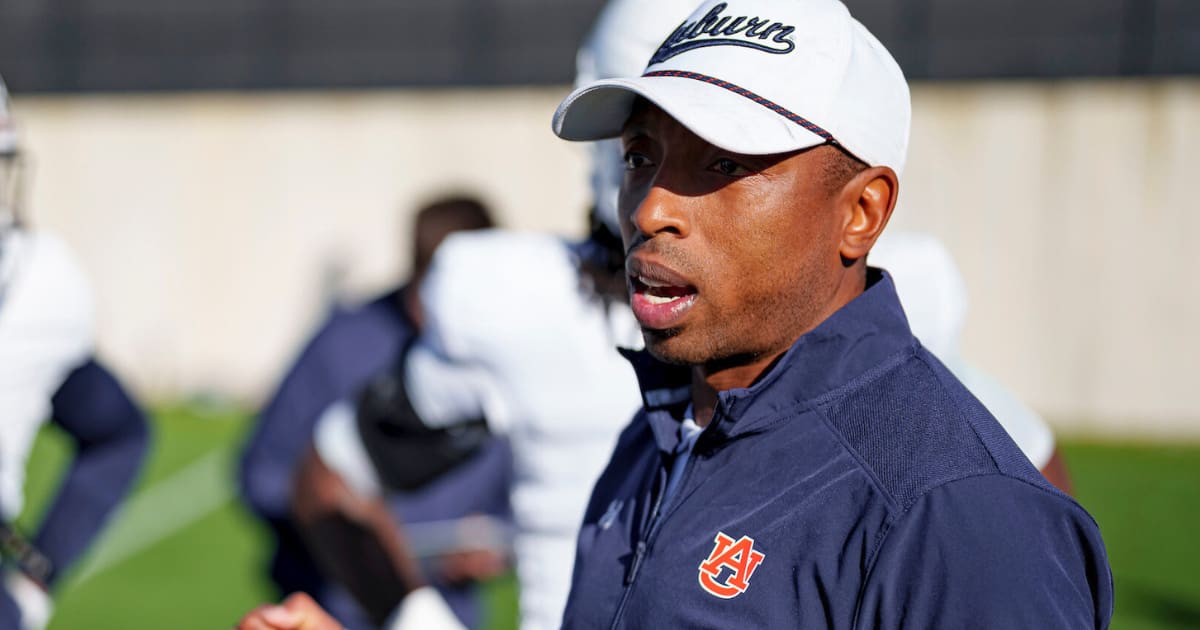 Arkansas football adds another secondary coach, per report