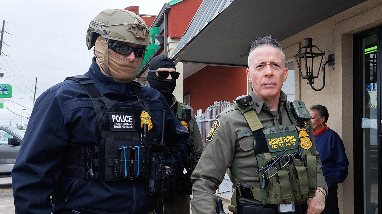 Border Patrol chief urges Illinois to follow Louisiana blueprint as threats against agents surge<br><br>