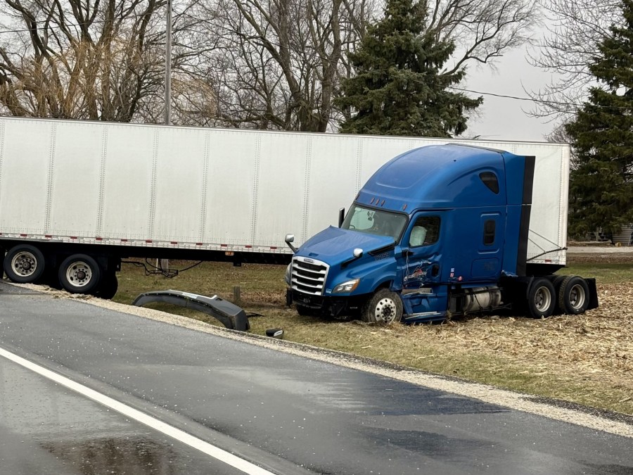 Travel advisory in Boone County as freezing drizzle creates hazardous ...