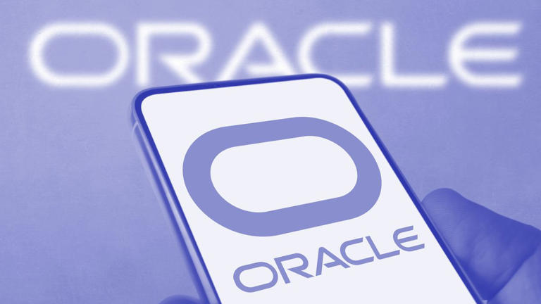 Oracle shares continue decline following weak results