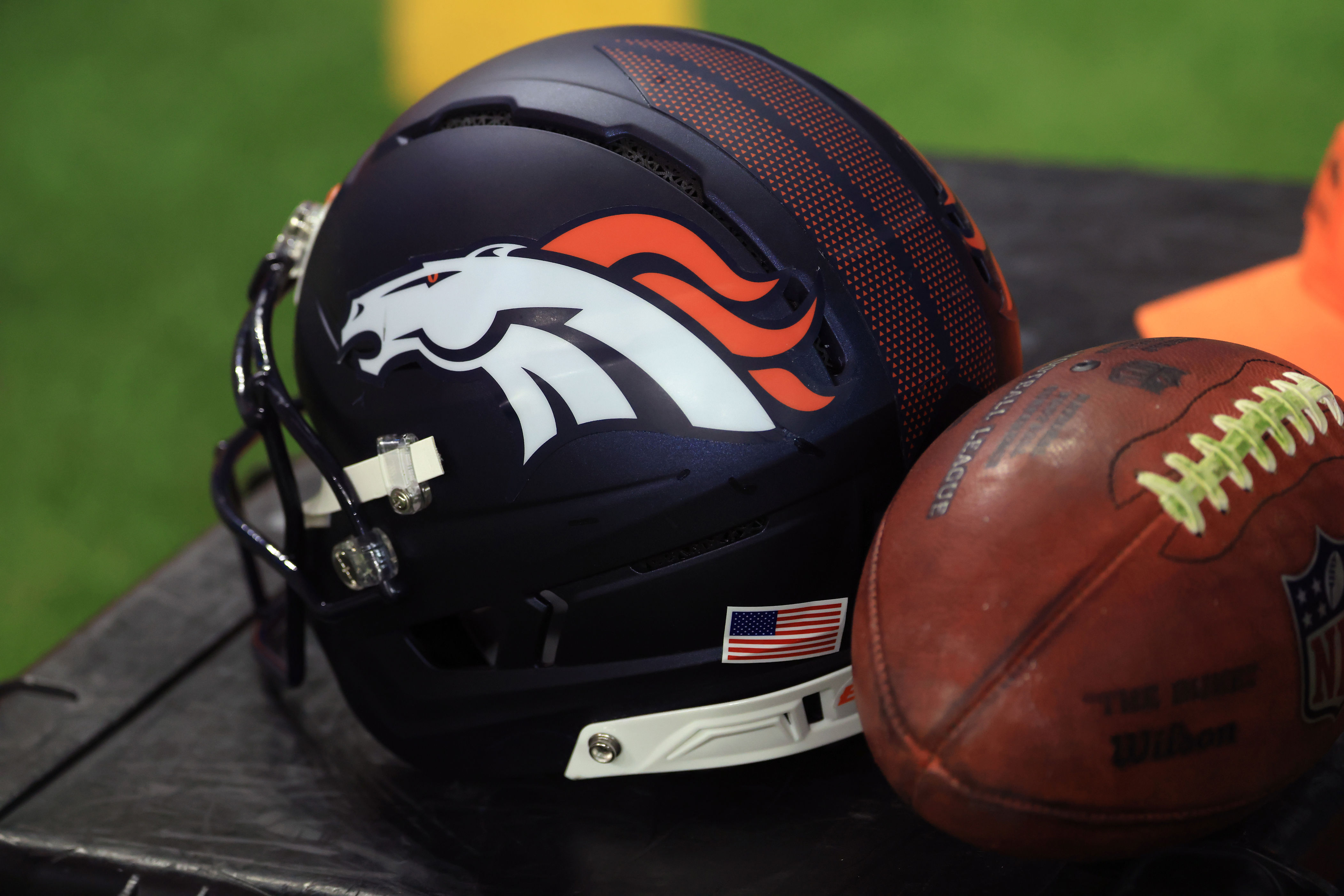 Broncos reveal roster decision on 41-year-old weapon before Packers clash