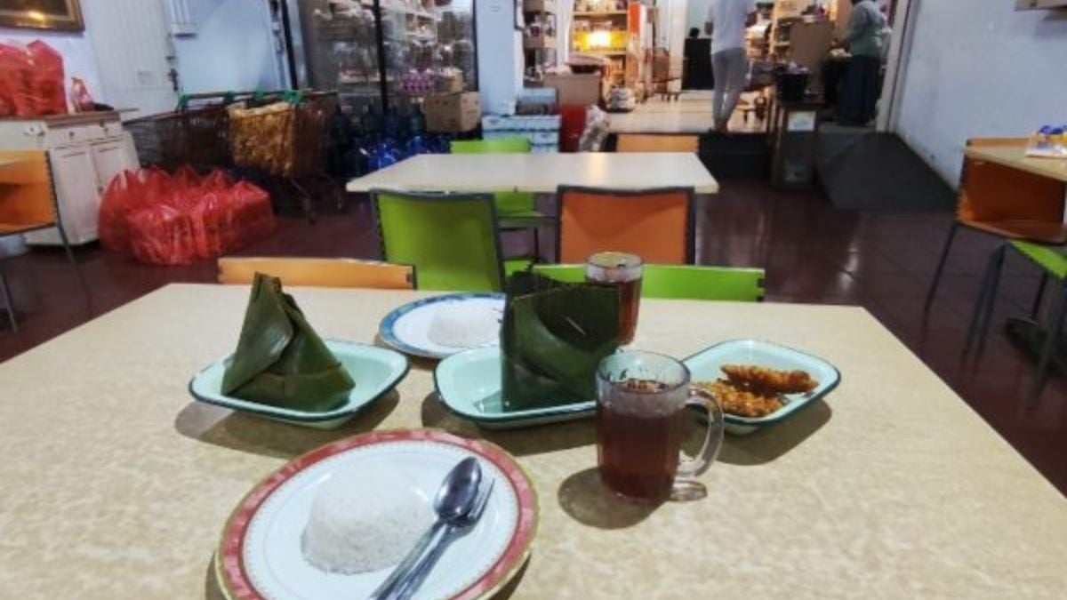 Rumah Makan Kita: Sajian Lezat, Lokasi Strategis, Oleh-Oleh Kuningan di Satu Tempat