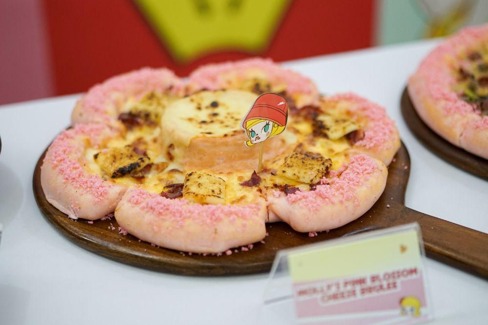 Kolaborasi unik mainan dan pizza, akhir tahun jadi ceria
