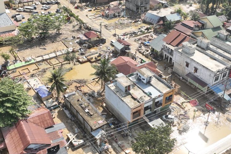 Saat Sumatera Dilanda Banjir, OJK Longgarkan Kredit