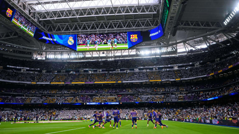 Leyendas del FC Barcelona y Real Madrid jugarán en Los Ángeles en 2026