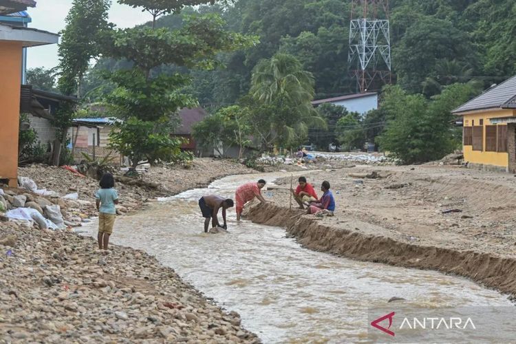Pertimbangan Ara untuk Merelokasi Warga Terdampak Banjir Sumatera
