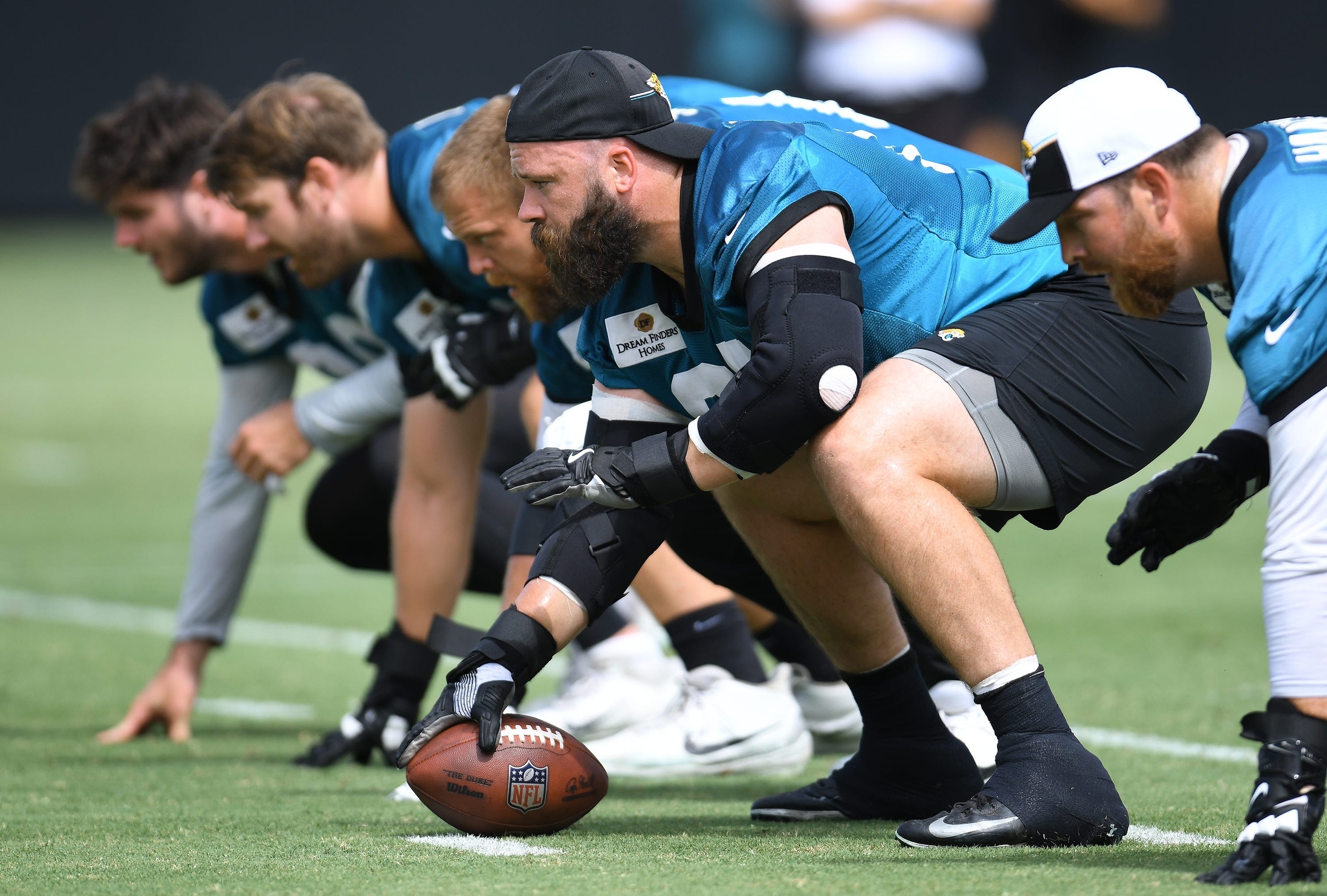 Former Pro Bowler admits to 'violently' pooping his pants during NFL game