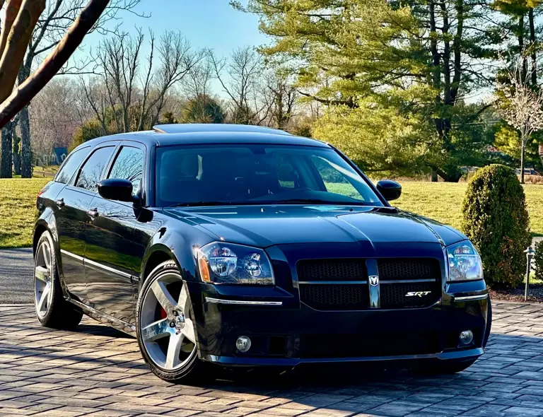 Low mileage 2007 Dodge Magnum SRT8 draws interest as bidding continues
