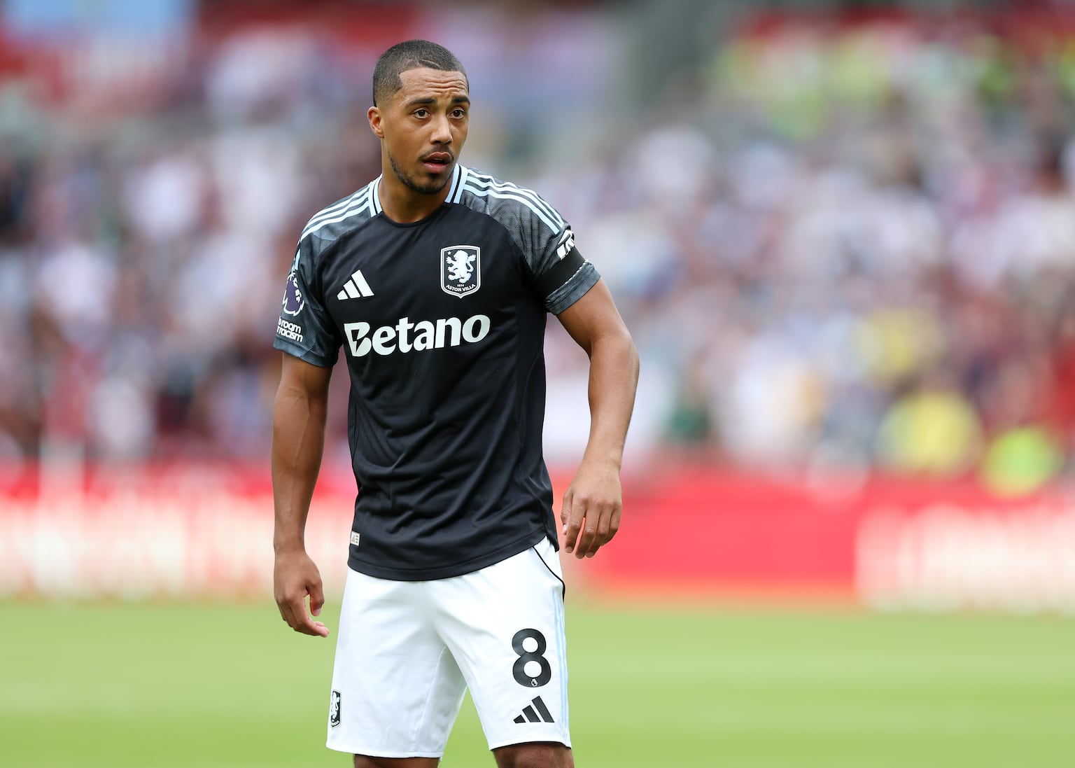 El gol de Youri Tielemans pone al Aston Villa al borde de la clasificación a la Europa League