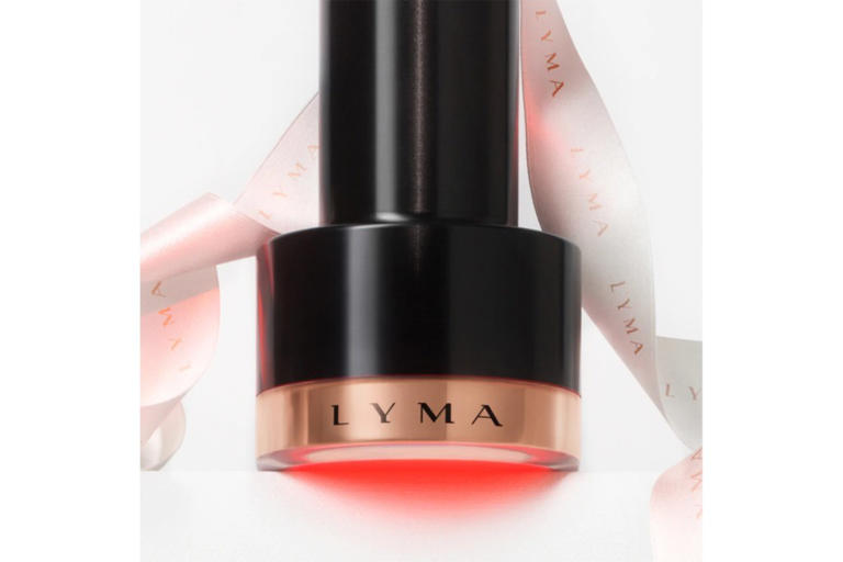 I tried the facelift-inspired Lyma Laser treatment stars like Martha ...