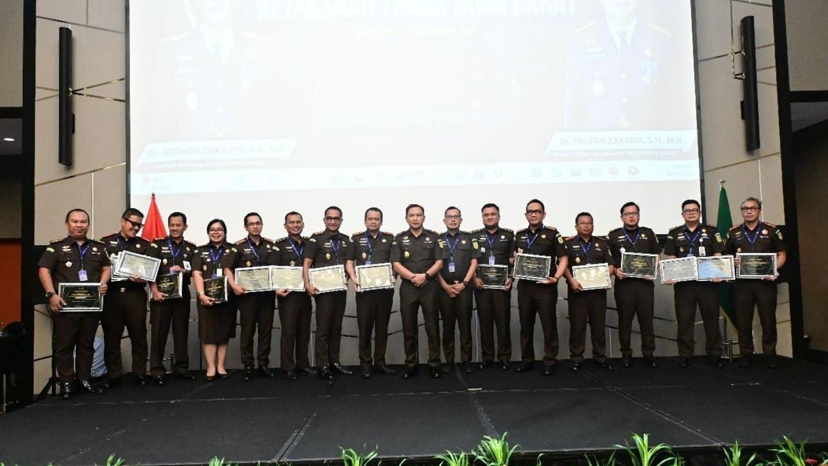 Kejari Bandung Peroleh Lima Penghargaan di Rakerda Jawa Barat 2025