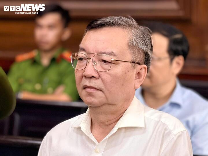 Cựu giám đốc Sở GD&ĐT TP.HCM Lê Hồng Sơn lãnh 3 năm tù treo