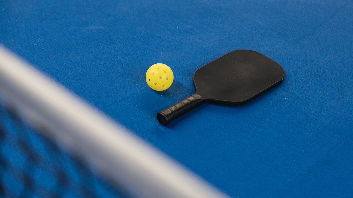 Rekomendasi raket padel murah untuk pemula dengan anggaran terbatas