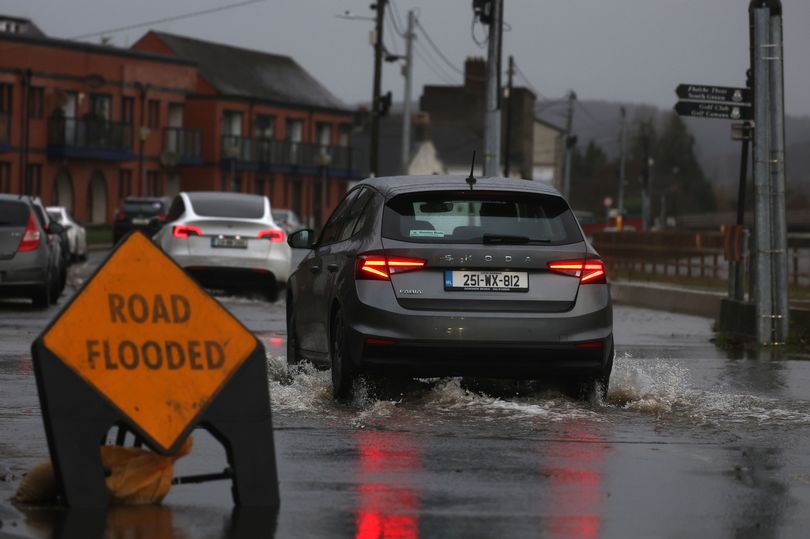 Ireland weather: Met Éireann give update as gale force winds and ...