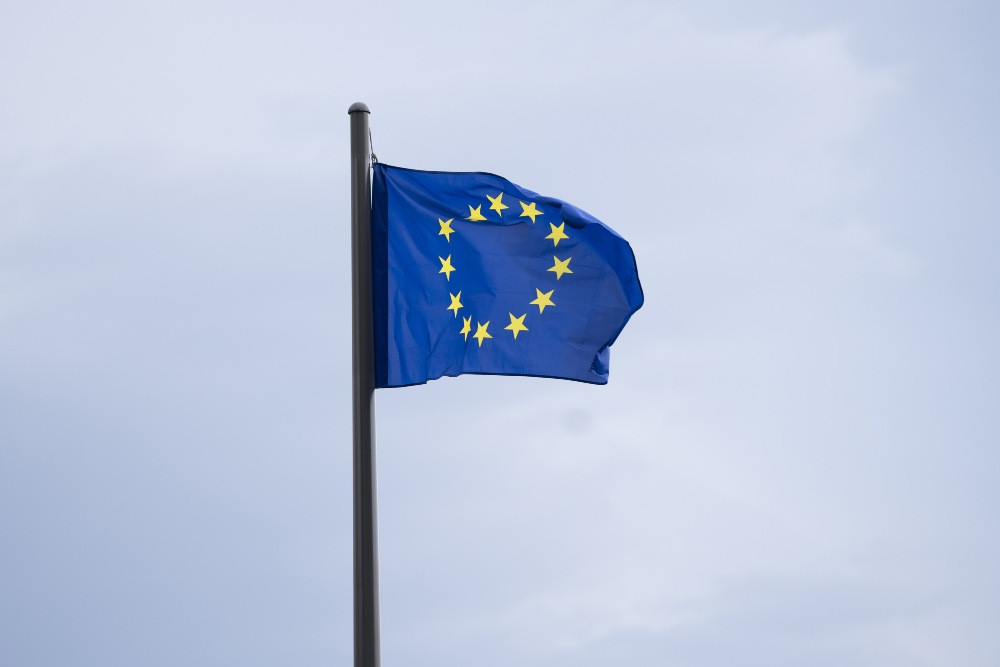 UE tingkatkan pengawasan investasi asing untuk lindungi ekonomi wilayah