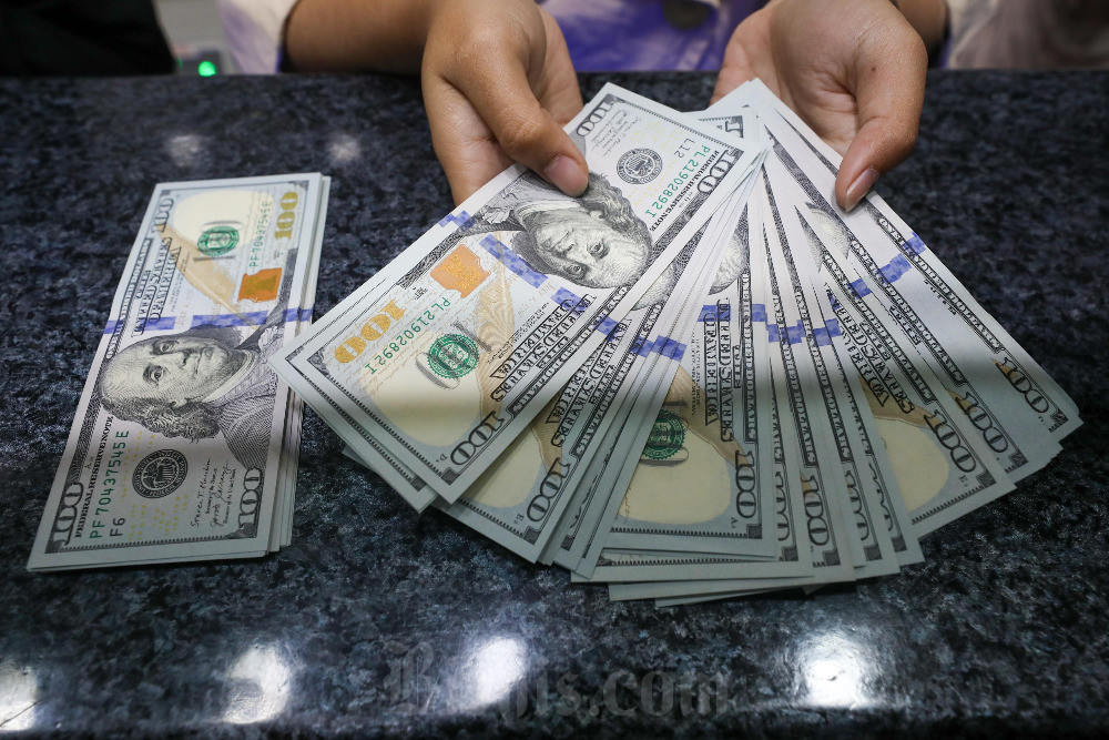 Bank Deutsche hingga Goldman prediksi dolar AS terus melemah di 2026