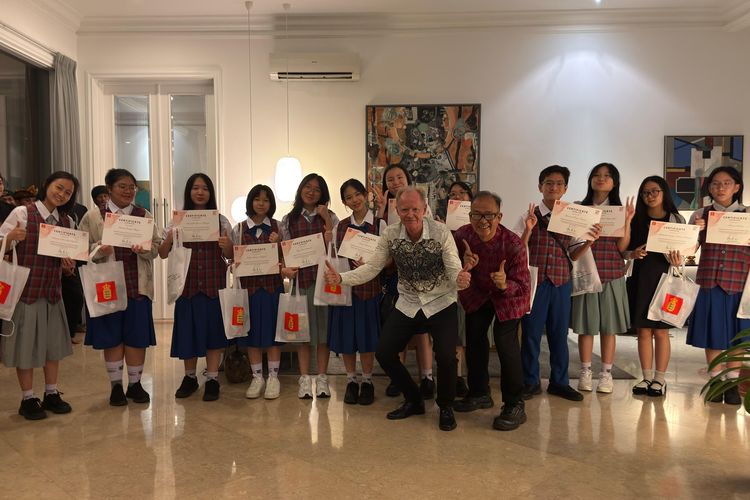 Rayakan 75 Tahun Persahabatan RI-Denmark, Karya Siswa Penabur Tampil di Rumah Duta Besar Denmark