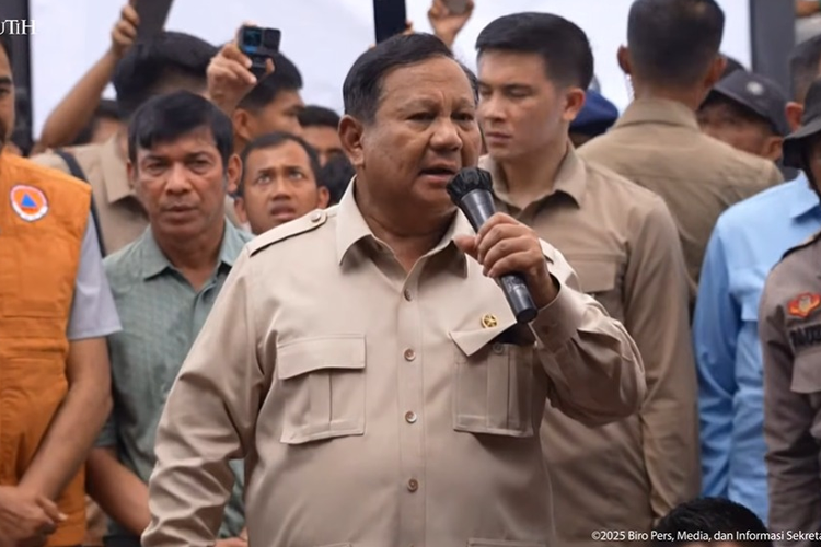 Prabowo Beri Pesan Kepada Pengungsi Aceh: Kami Tak Punya Tongkat Nabi Musa, Harap Sabar