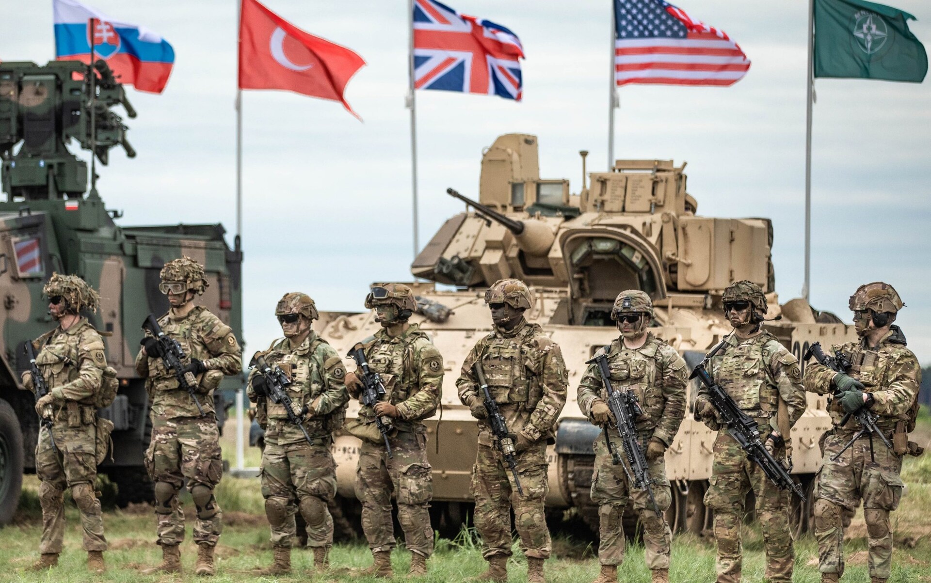 Britain 'must stop relying on US for defence'