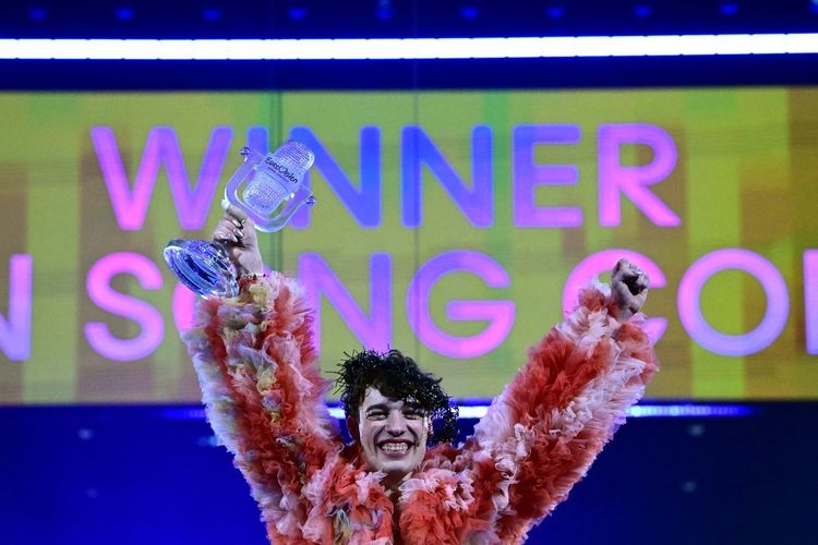 Pemenang Eurovision Kembalikan Trofi, Protes Israel Lolos