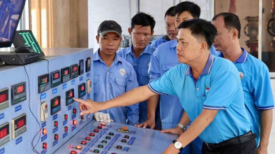 Công nhân Vĩnh Long ứng dụng AI cải thiện năng suất